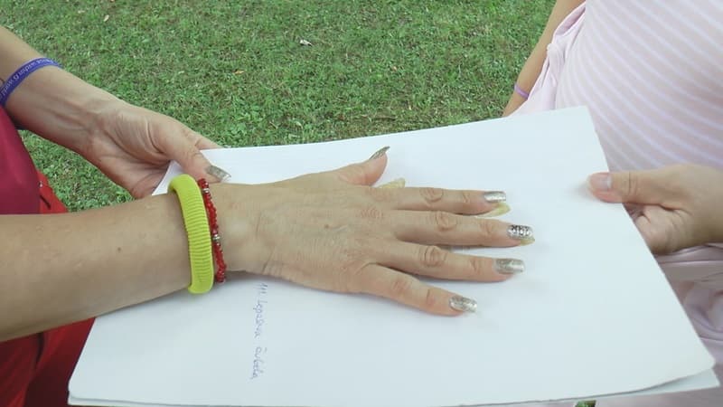 image-gallery-item