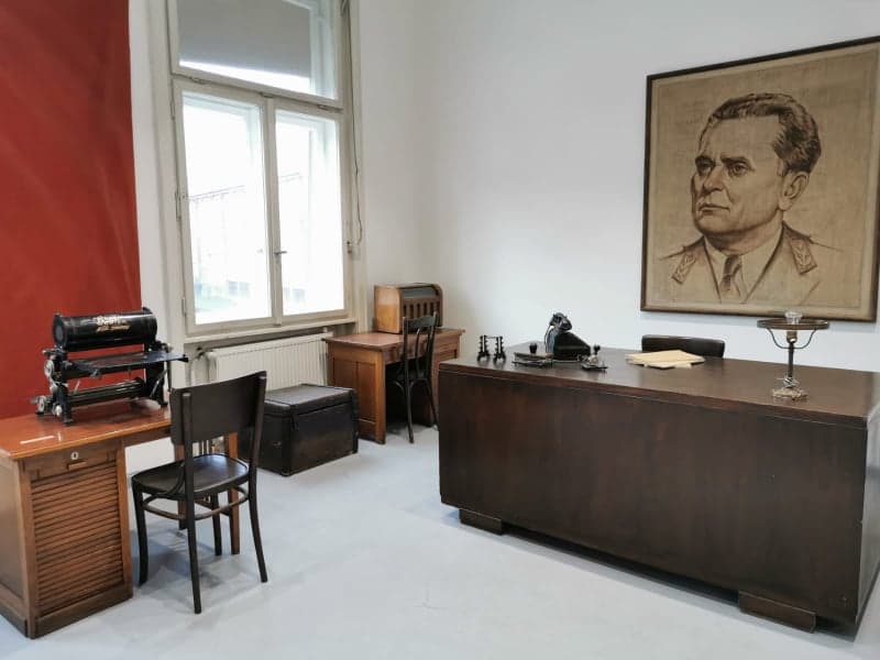 image-gallery-item