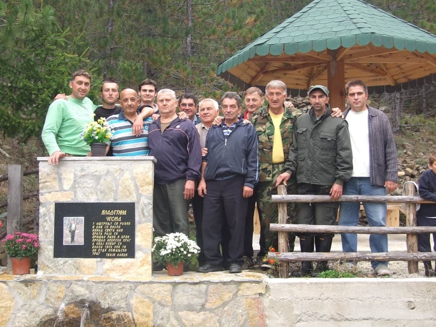 image-gallery-item