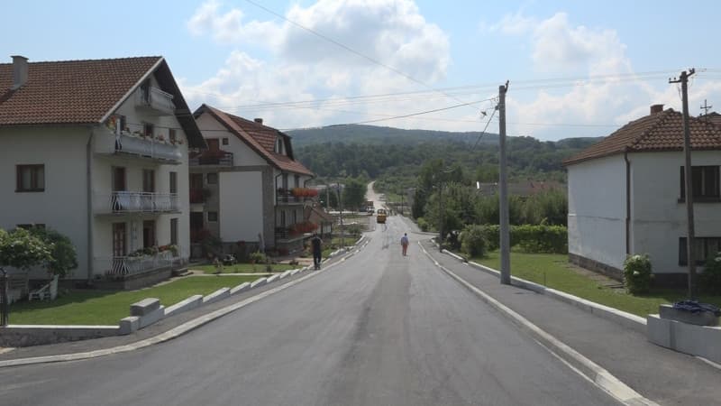 image-gallery-item