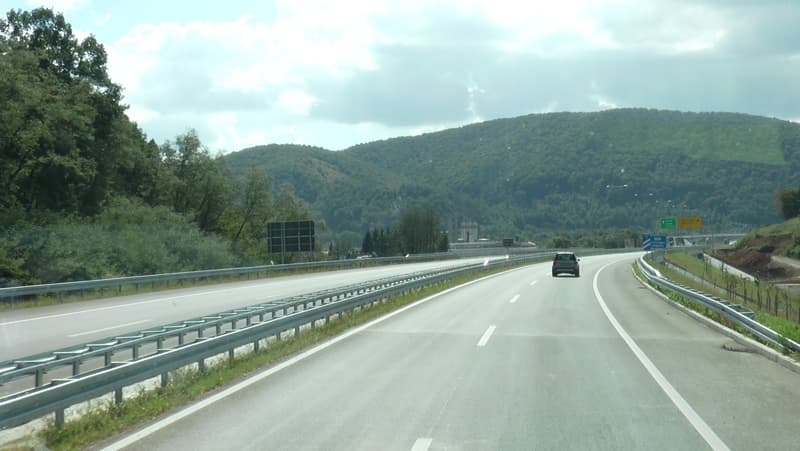 image-gallery-item
