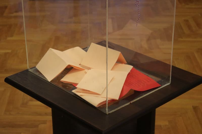 image-gallery-item