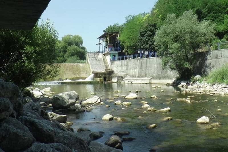 image-gallery-item