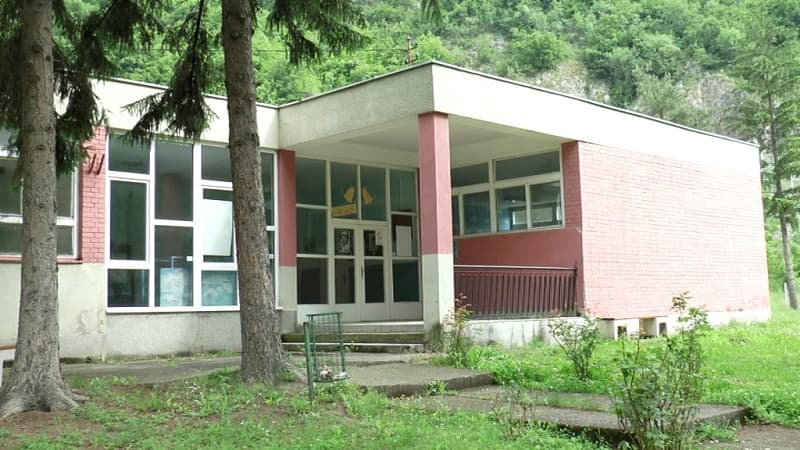 image-gallery-item