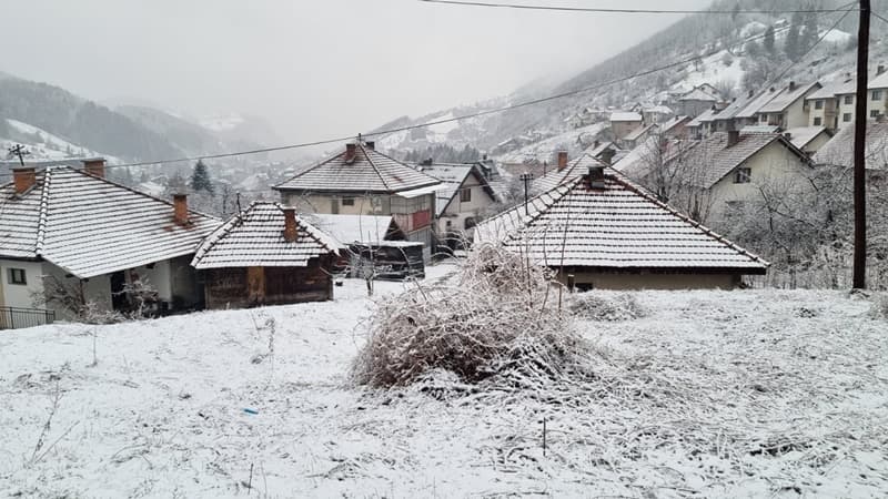 image-gallery-item