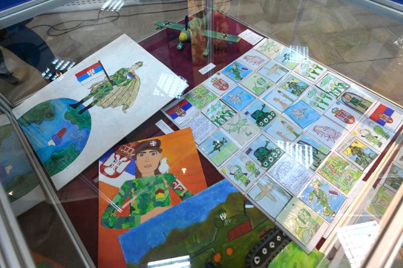 image-gallery-item