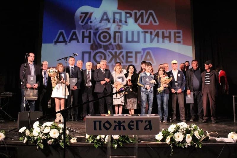 image-gallery-item