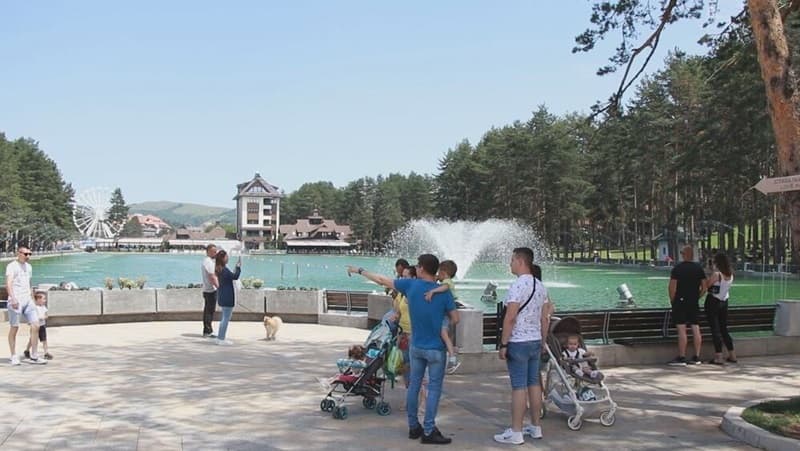 image-gallery-item