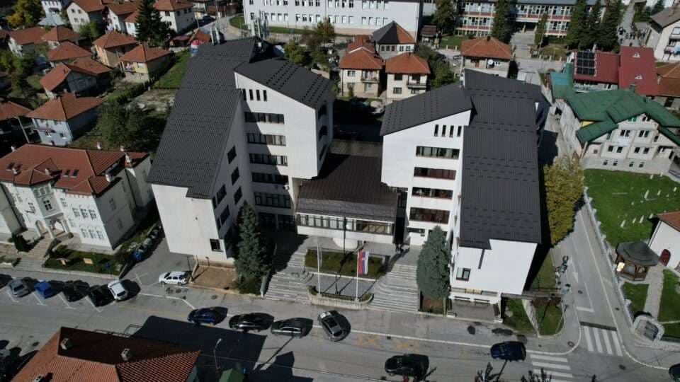 image-gallery-item