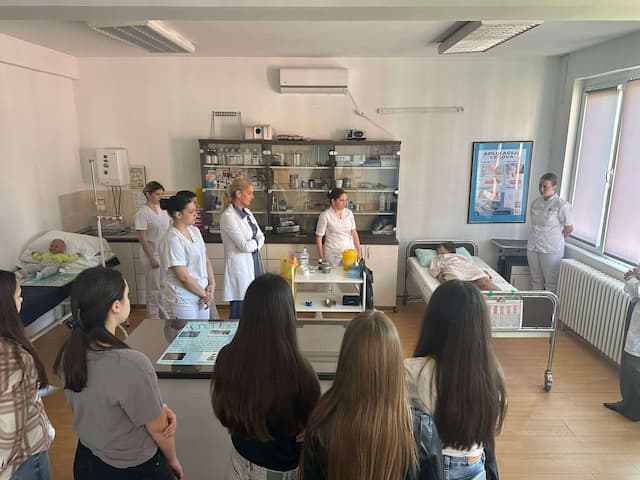 „Otvorena vrata” u Medicinskoj školi u Čačku, foto: 4N Studio